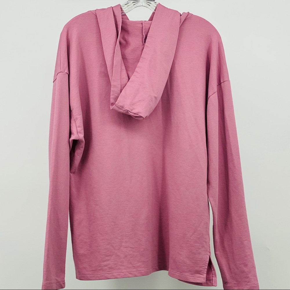 Victoria’s Secret Sport Long Sleeve Hooded Shirt - Picture 2 of 3